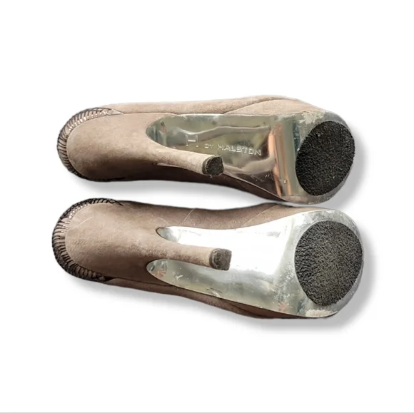 Halston Taupe Suede Platform Heels, 6 - Picture 7 of 8
